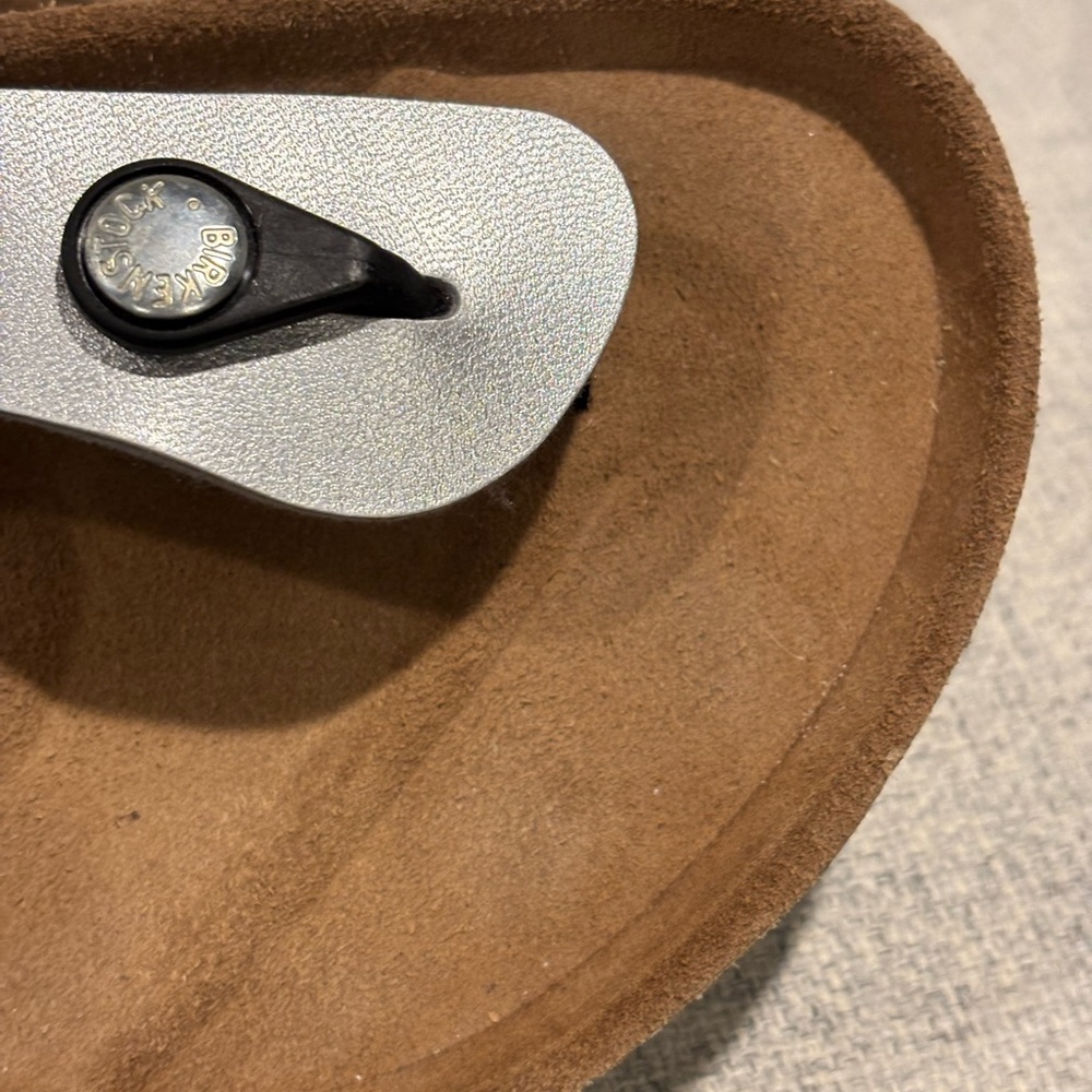 NWOT Birkenstock Gizeh Birko-Flor Silver Metallic Size 40 - Picture 6 of 11